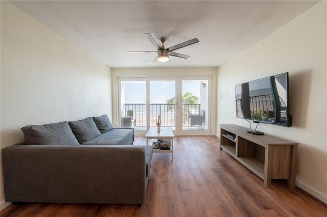 7310 Seawall Boulevard 409, Galveston, TX 77551
