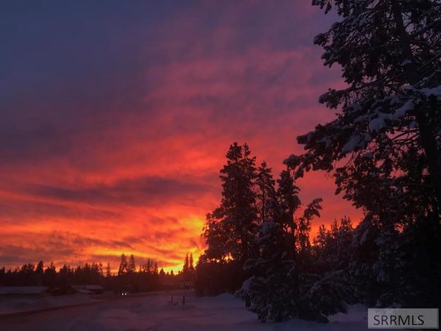 4143 Huckleberry Lane, Island Park, ID 83429