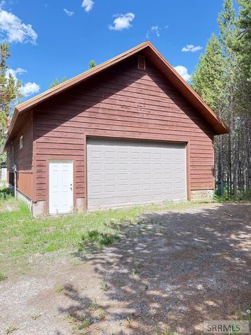 4143 Huckleberry Lane, Island Park, ID 83429