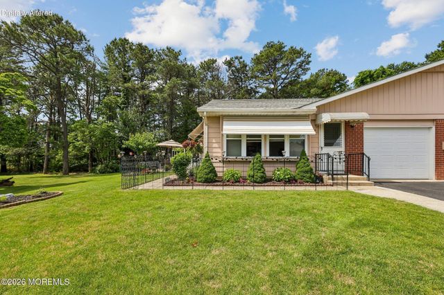 32 A Franklin Lane, Whiting, NJ 08759