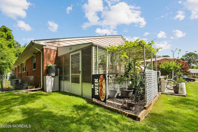 32 A Franklin Lane, Whiting, NJ 08759
