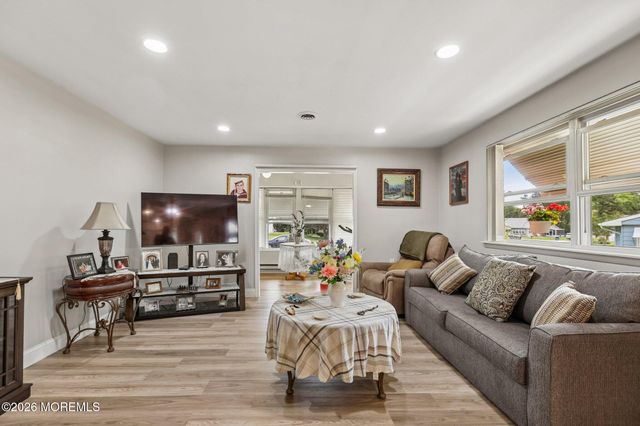 32 A Franklin Lane, Whiting, NJ 08759