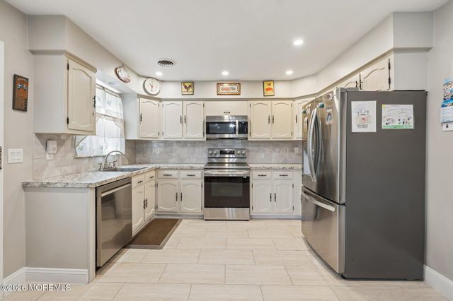 32 A Franklin Lane, Whiting, NJ 08759