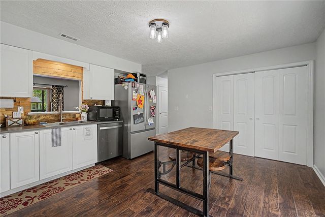 8115 Sue Avenue, Franklin, OH 45005