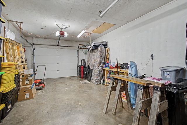 8115 Sue Avenue, Franklin, OH 45005