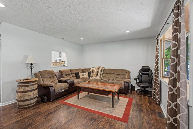 8115 Sue Avenue, Franklin, OH 45005