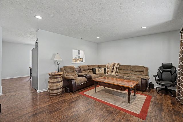 8115 Sue Avenue, Franklin, OH 45005