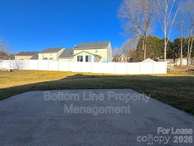 8821 Cameron Spring Road, Charlotte, NC 28214