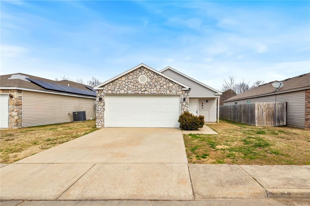 591 Cascade Circle, Springdale, AR 72764
