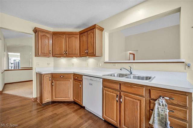 30640 Jasmine Court 61B, North Olmsted, OH 44070