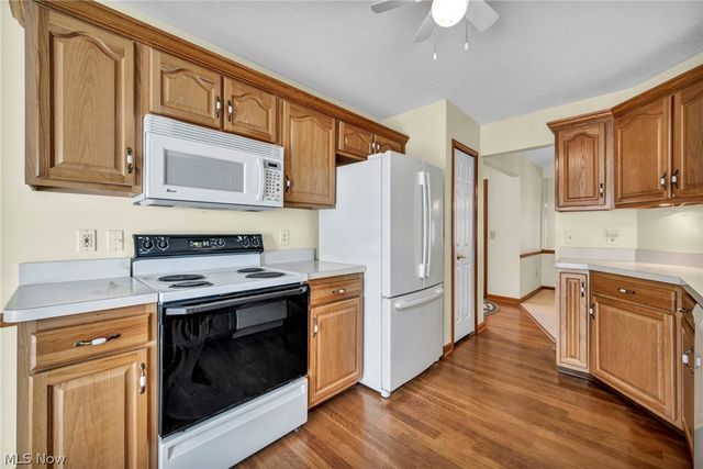 30640 Jasmine Court 61B, North Olmsted, OH 44070