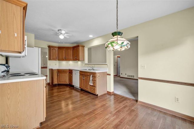 30640 Jasmine Court 61B, North Olmsted, OH 44070