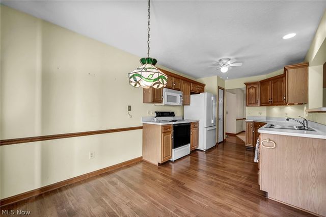 30640 Jasmine Court 61B, North Olmsted, OH 44070