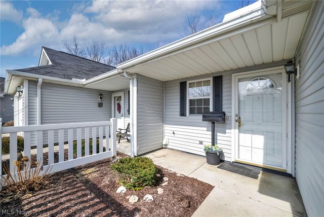 30640 Jasmine Court 61B, North Olmsted, OH 44070