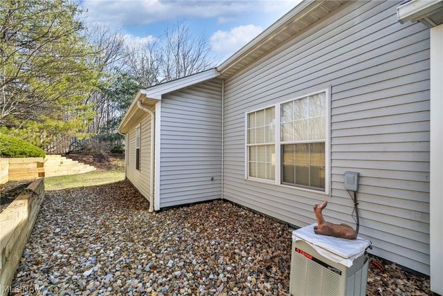 30640 Jasmine Court 61B, North Olmsted, OH 44070