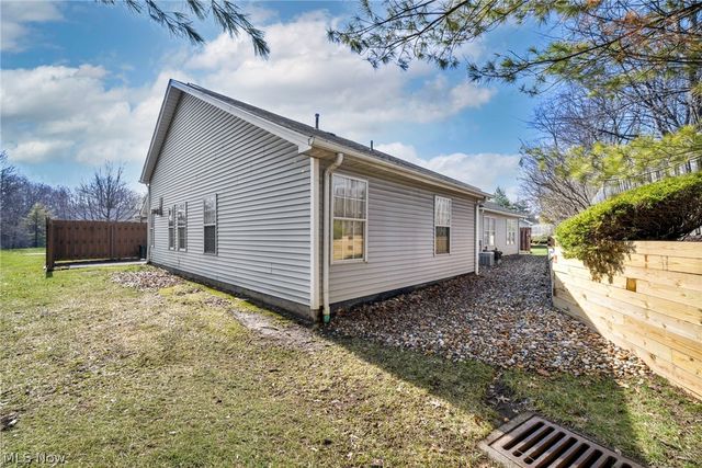 30640 Jasmine Court 61B, North Olmsted, OH 44070