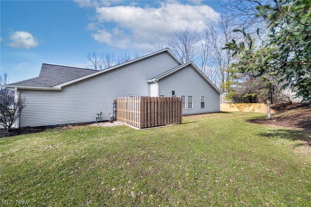 30640 Jasmine Court 61B, North Olmsted, OH 44070