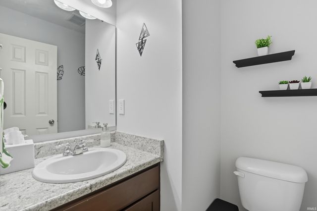 5607 Cades Cove, Fort Wayne, IN 46808