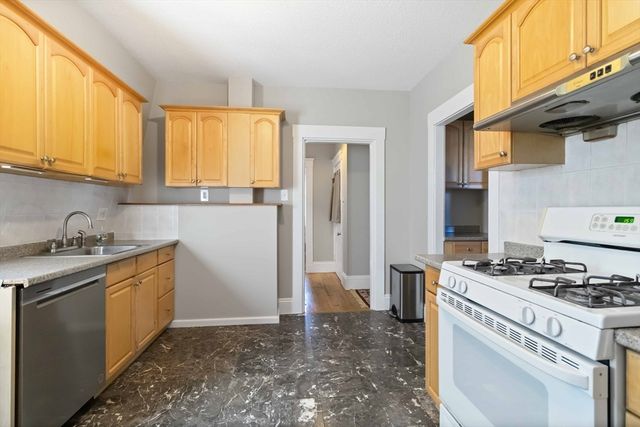 20 Rockland Ave 3, Malden, MA 02148