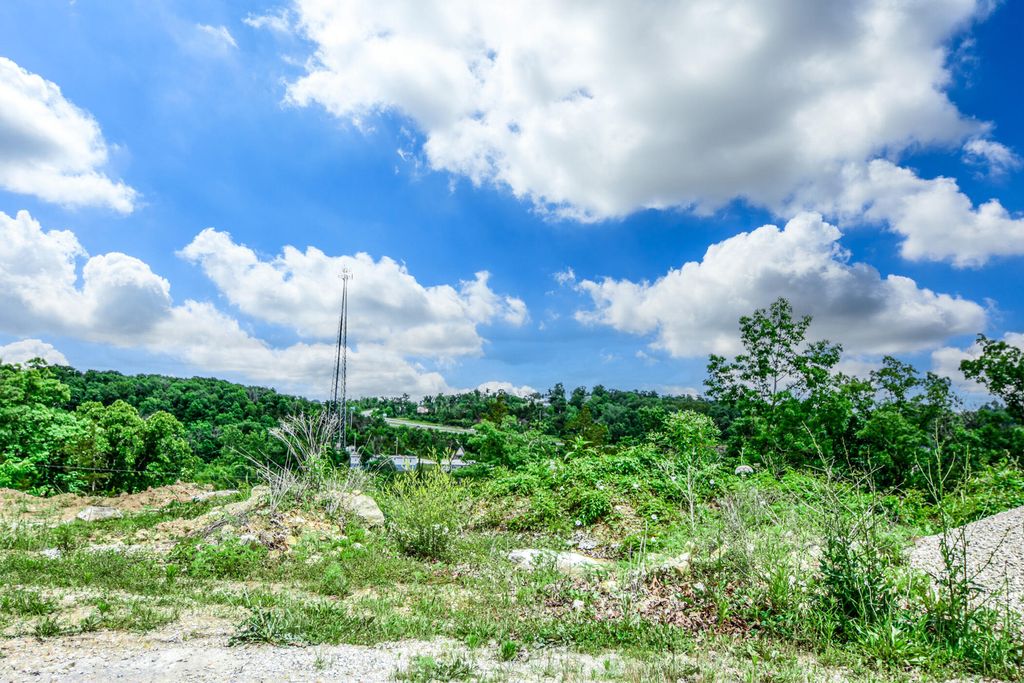 3411 CODY DR, Jefferson City, MO 65109