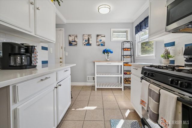 30 Whittier Avenue, Franklin Twsp, NJ 08873