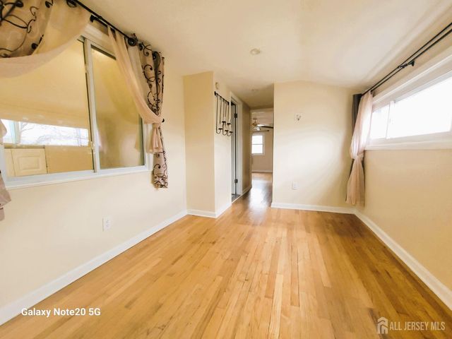 30 Whittier Avenue, Franklin Twsp, NJ 08873