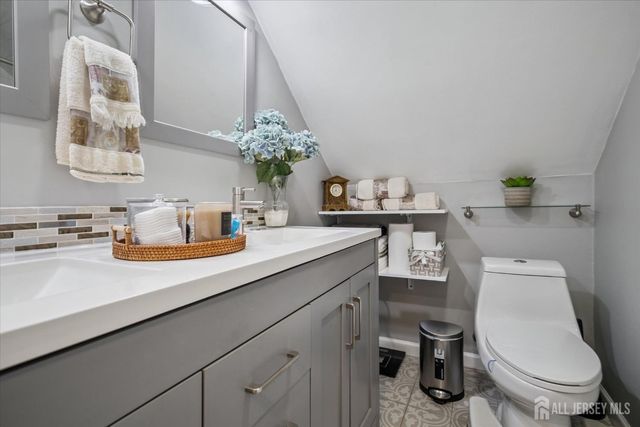 30 Whittier Avenue, Franklin Twsp, NJ 08873