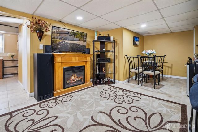 30 Whittier Avenue, Franklin Twsp, NJ 08873