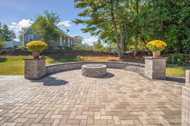 30 Whittier Avenue, Franklin Twsp, NJ 08873