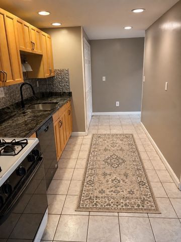747 River St 3, Haverhill, MA 01832