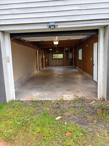 747 River St 3, Haverhill, MA 01832