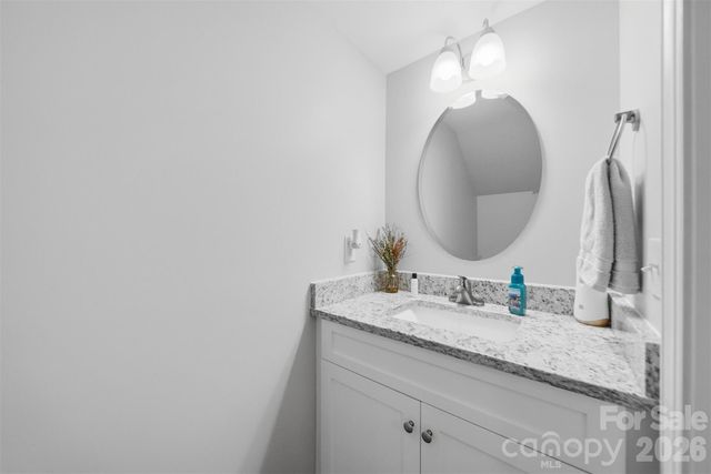 3953 Newhall Drive NW, Hickory, NC 28601