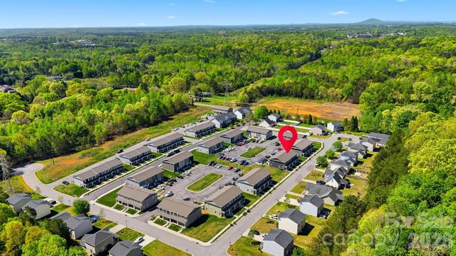 3953 Newhall Drive NW, Hickory, NC 28601