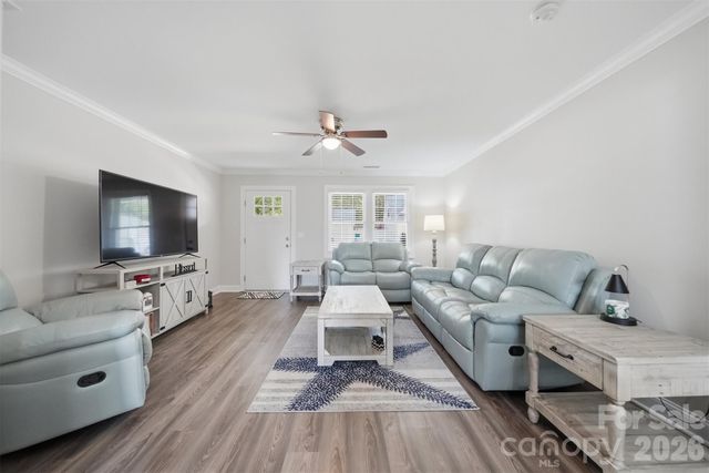 3953 Newhall Drive NW, Hickory, NC 28601