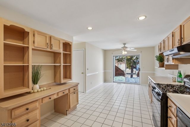 2401 Decatur Ct, Washington Twp., NJ 07840