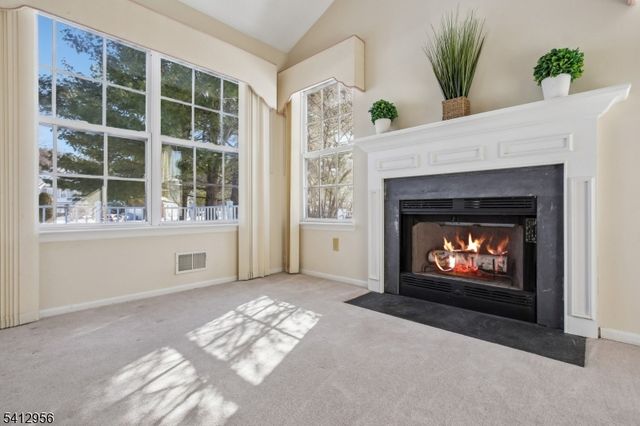 2401 Decatur Ct, Washington Twp., NJ 07840