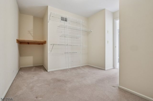 2401 Decatur Ct, Washington Twp., NJ 07840