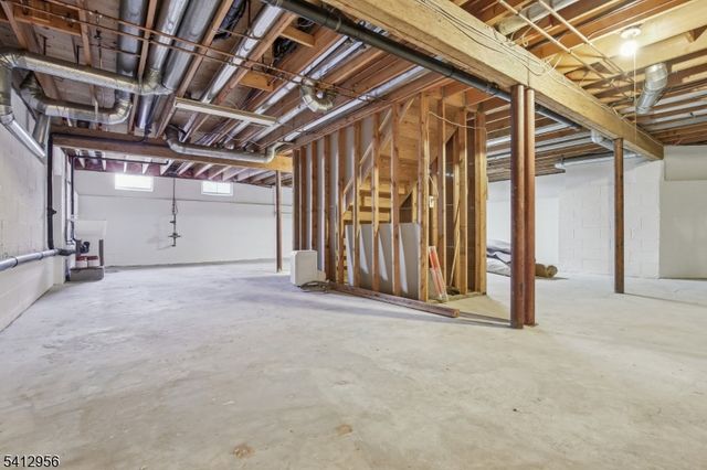 2401 Decatur Ct, Washington Twp., NJ 07840