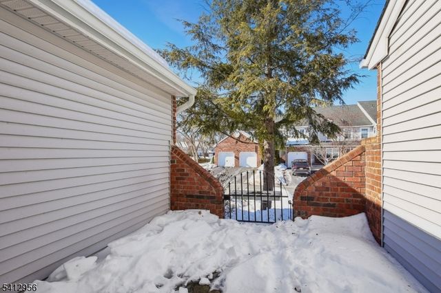 2401 Decatur Ct, Washington Twp., NJ 07840