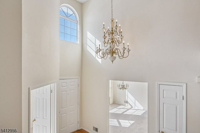 2401 Decatur Ct, Washington Twp., NJ 07840