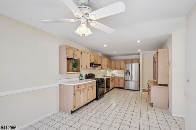 2401 Decatur Ct, Washington Twp., NJ 07840