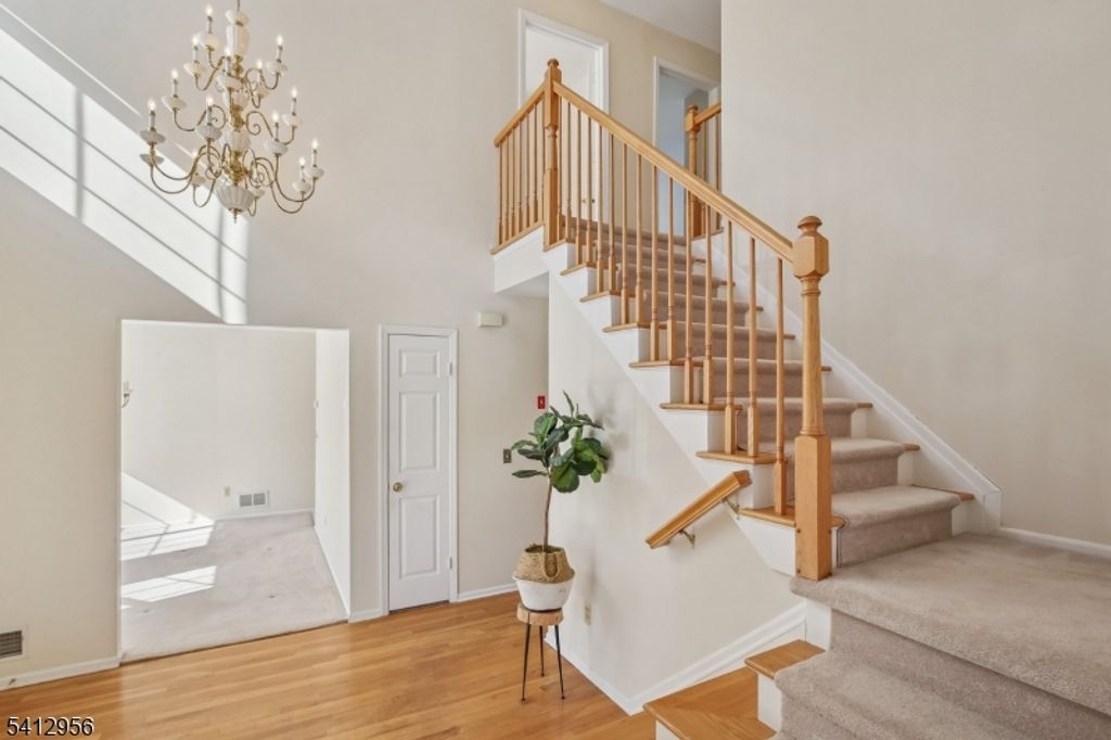 2401 Decatur Ct, Washington Twp., NJ 07840