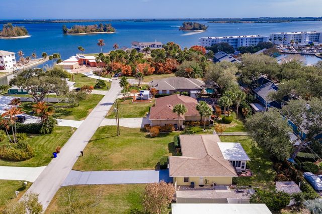 6655 110th Street, Sebastian, FL 32958