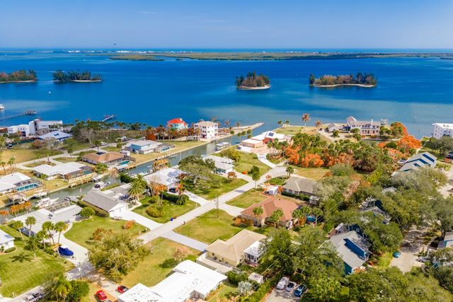 6655 110th Street, Sebastian, FL 32958