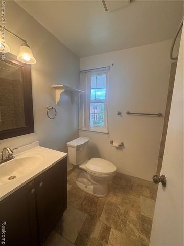 24840 Olde Orchard Street, Novi, MI 48375