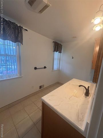 24840 Olde Orchard Street, Novi, MI 48375