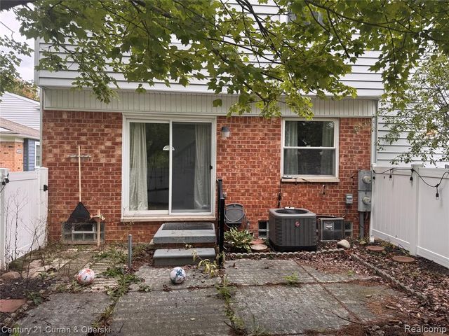24840 Olde Orchard Street, Novi, MI 48375