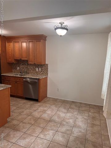 24840 Olde Orchard Street, Novi, MI 48375