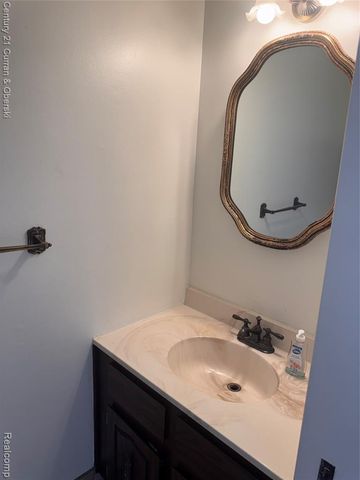 24840 Olde Orchard Street, Novi, MI 48375