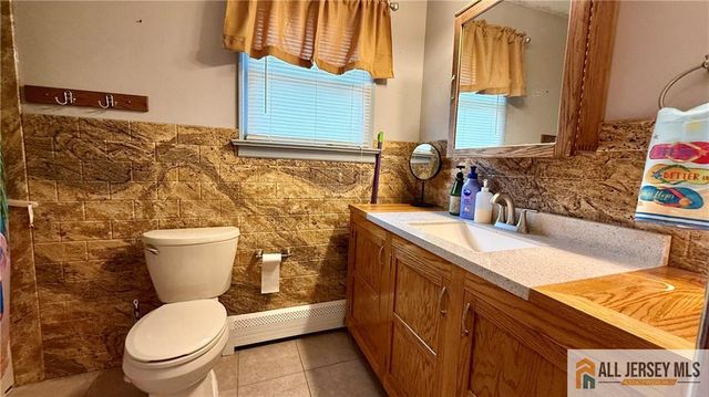70 Spring Street, Woodbridge Proper, NJ 07095